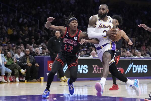 LeBron returns from injury but Lakers lose 118 108 to Bulls AP News